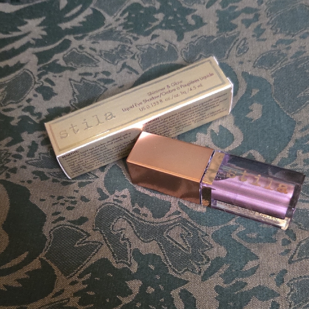 NIB Stila Shimmer & Glow Liquid Eye Shadow - Compassionate, Lavendar Shimmer